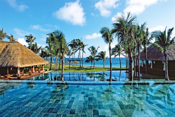 Belle Mare auf der Insel Mauritius: Urlaub auf Mauritius mit Palmen, Strand und Meer