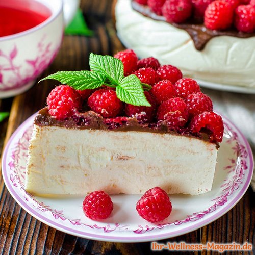 Low Carb Himbeer-Quarkkuchen mit Schokoguss