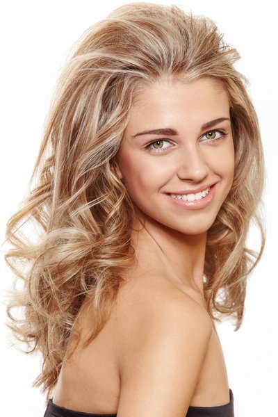 Schöne lange Frisuren mit Locken: Traumfrisur für blonde Locken