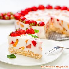 Cremige Low Carb Frucht-Joghurt-Torte