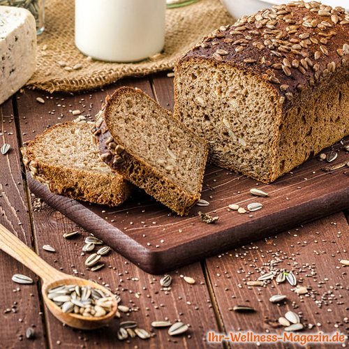 Eiweißbrot mit Sonnenblumenkernen