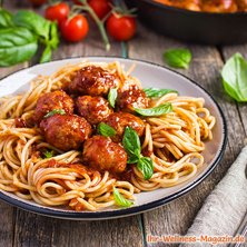 Kichererbsen-Spaghetti mit Hackbällchen