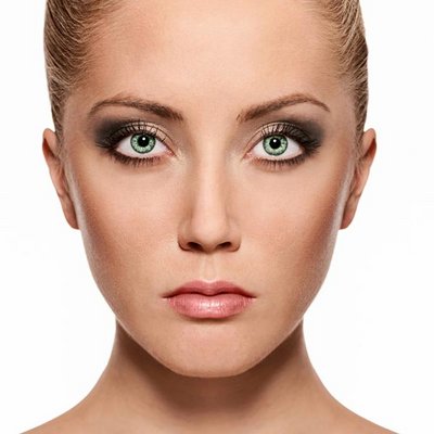 Grüne Augen schminken: Ausdrucksvolles einfaches Augen-Make-up
