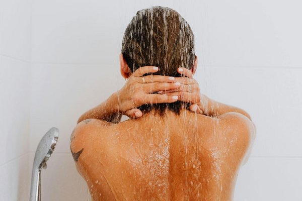 Gesunde Haarpflege: So bringen Sie Ihre Haare zum Strahlen