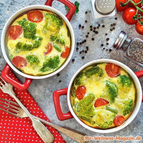 Low-Carb-Auflauf mit Brokkoli, Tomaten und grünen Bohnen