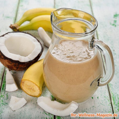 Kokos-Proteinshake mit Banane