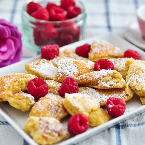 Low-Carb-Kaiserschmarrn mit Himbeeren