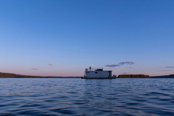 Schöne Reiseziele erkunden: Ein Hausboot mieten mit Ihren Liebsten