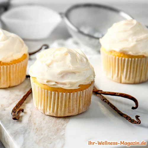 Low Carb Vanille-Cupcakes mit Buttercreme