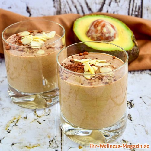 Cremiger Eiweißshake Avocado-Schoko-Mandel