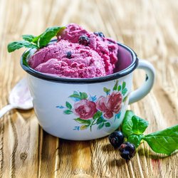 Low-Carb-Eisrezepte mit und ohne Eismaschine