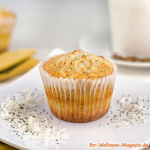 Low Carb Kokos-Mohn-Muffins