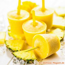 Fruchtiges Low Carb Ananas-Eis am Stiel