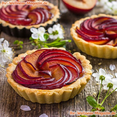 Low Carb Pflaumen-Tartelettes