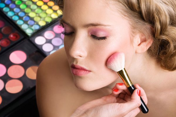 Was sollte ein Make-Up-Artist alles bieten können?