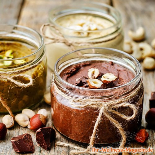 10 Rezepte für selbstgemachtes Nussmus