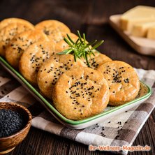 Plätzchen mit schwarzem Sesam