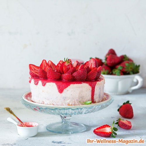 Low Carb Erdbeer-Quark-Joghurt-Torte