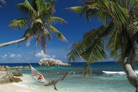 Urlaub Welt: Ob Seychellen Reisen oder Urlaub auf Mauritius - Afrika und die arabische Halbinsel locken mit Traumstränden. Afrikas Küsten und die arabische Halbinsel sind ein Eldorado für Urlauber, die sich in der schönsten Zeit des Jahres nach paradi