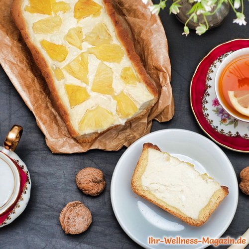 Low Carb Ananas-Quarkkuchen mit Kokos 