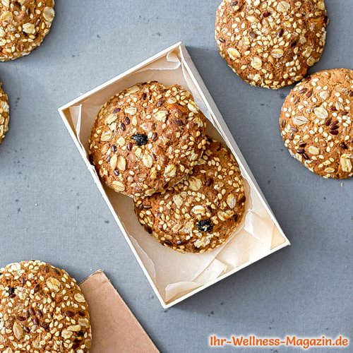 Haferflocken-Nuss-Kekse mit Sesam - gesundes Rezept ohne Zucker