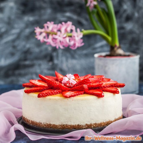 Cremiger Low Carb Erdbeer-Cheesecake