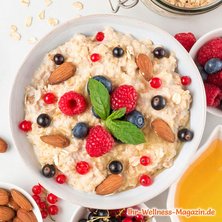 Frühstücksbowl mit Haferflocken