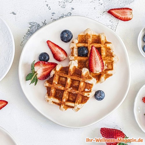 Low Carb Protein-Waffeln mit Obst