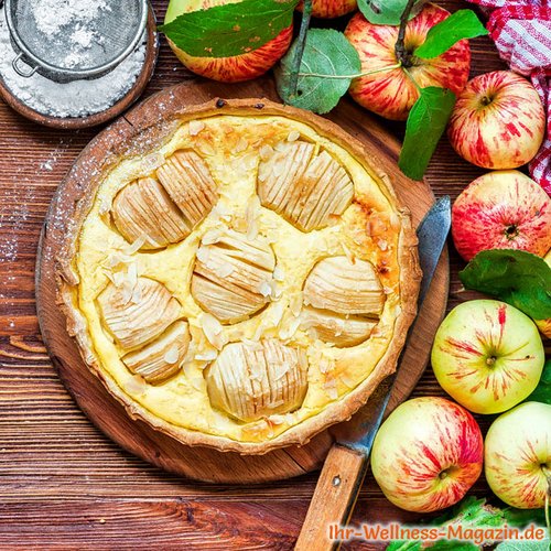 Versunkener Low-Carb-Apfelkuchen mit Pudding