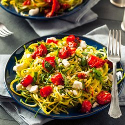 Über 600 herzhafte Low-Carb-Rezepte