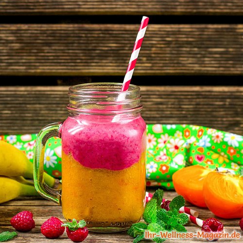 Cremiger Sharonfrucht-Himbeer-Smoothie