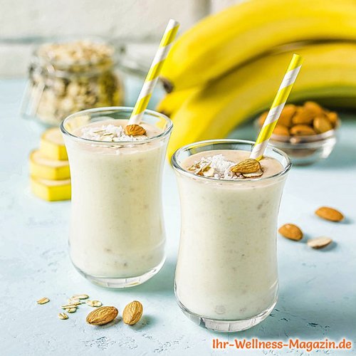 Proteinshake mit Banane und Mandelmilch