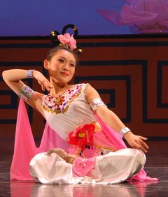 Klassischer chinesischer Tanz zu Gast im Friedrichstadtpalast