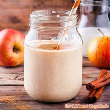 Proteinshake mit Apfel und Zimt