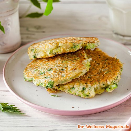 Low Carb Kräuter-Pancakes mit Brennnessel