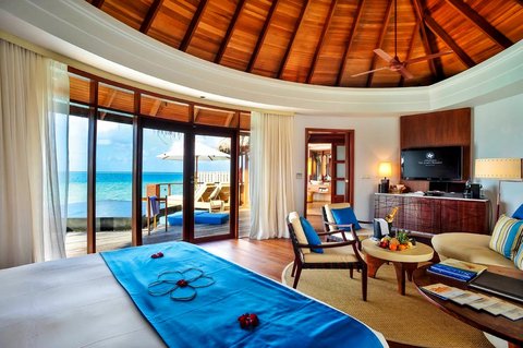 Malediven Insel Halaveli im Nord Ari Atoll: Hotel mit Meerblick – Urlaub auf der Insel