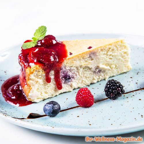 Low-Carb-Käsekuchen mit Beeren