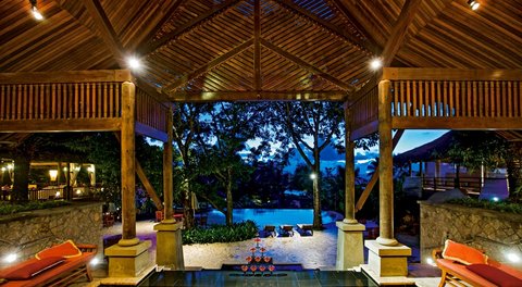 Seychellen-Insel Praslin: Luxus erwartet Sie in der Villa am Strand