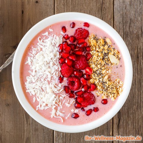 Low Carb Granatapfel-Smoothie-Bowl