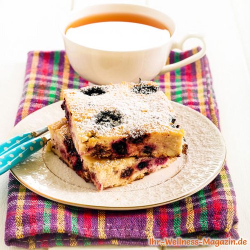 Low Carb Brombeer-Käsekuchen vom Blech