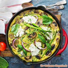 Frittata mit grünem Spargel und Käse