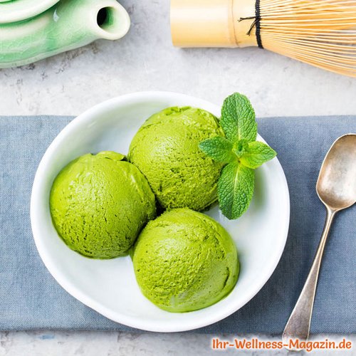 Low Carb Matcha-Eis selber machen