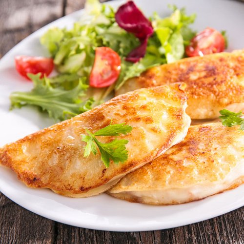 Low Carb Schinken-Mozzarella-Pancakes mit Salat