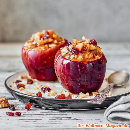 Bratapfel mit karamellisierter Füllung