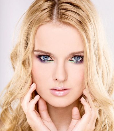 Blaue Augen schminken - Sommerliches Augen-Make-up