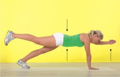 Muskelaufbau für den Rücken mit der Rückentraining Übung Diagonalschwebe