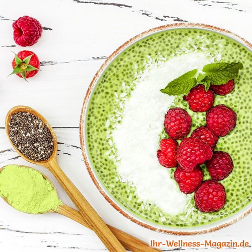 Low Carb Matcha-Chia-Kokos-Pudding 