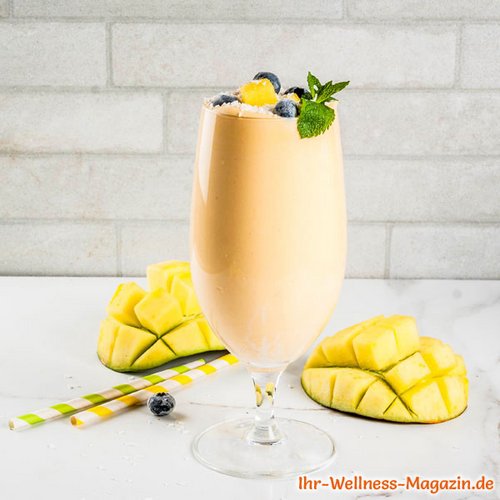 Cremiger Mango-Kokos-Eiweißshake