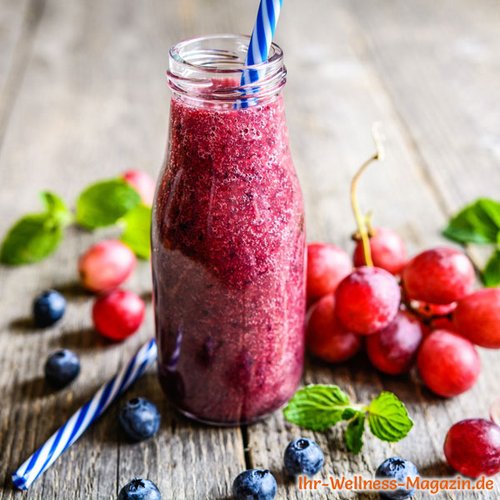 Cremiger Trauben-Blaubeer-Smoothie