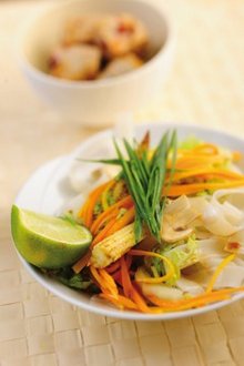 Leichte Rezepte: Asiatische Gemüse-Nudelpfanne